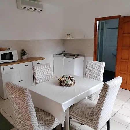 Csaladi * Tapolca