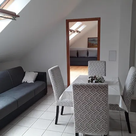 Csaladi Apartment